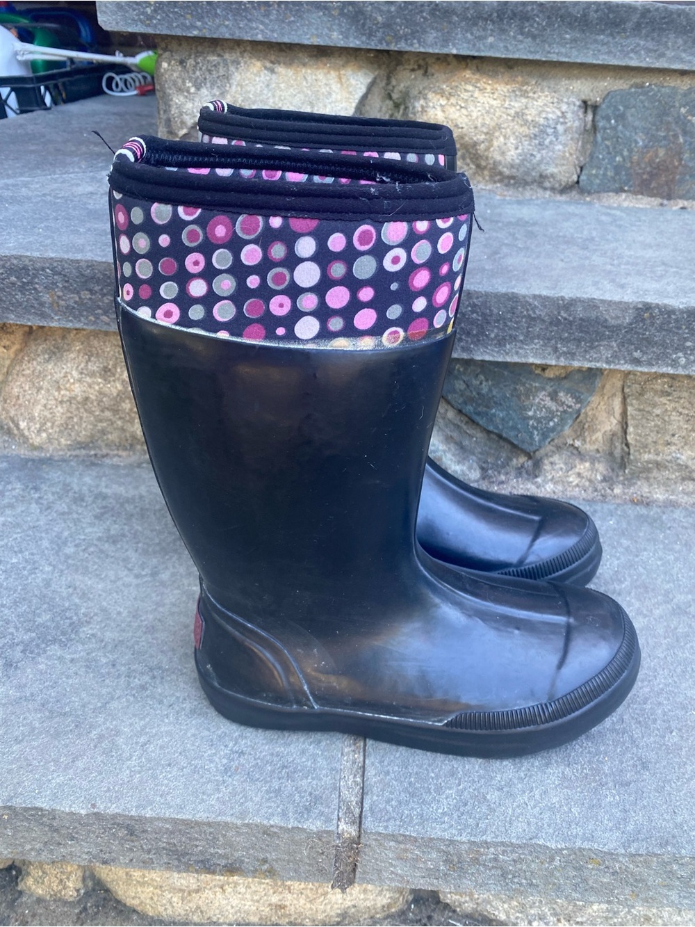 Bogs Women’s 6 Black Winter Snow Boots with Pink and White Polka Dot Cuff